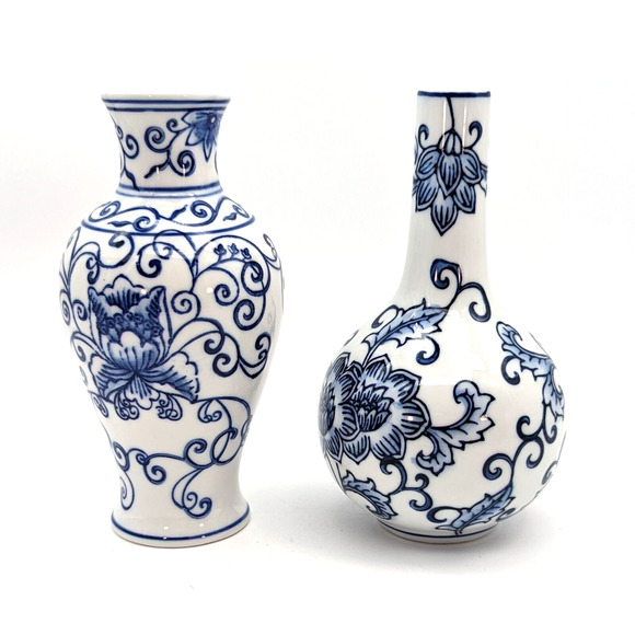 Pair of Blue & White Chinoiserie Vases Gourd and Urn Shaped Vintage - Picture 7 of 10